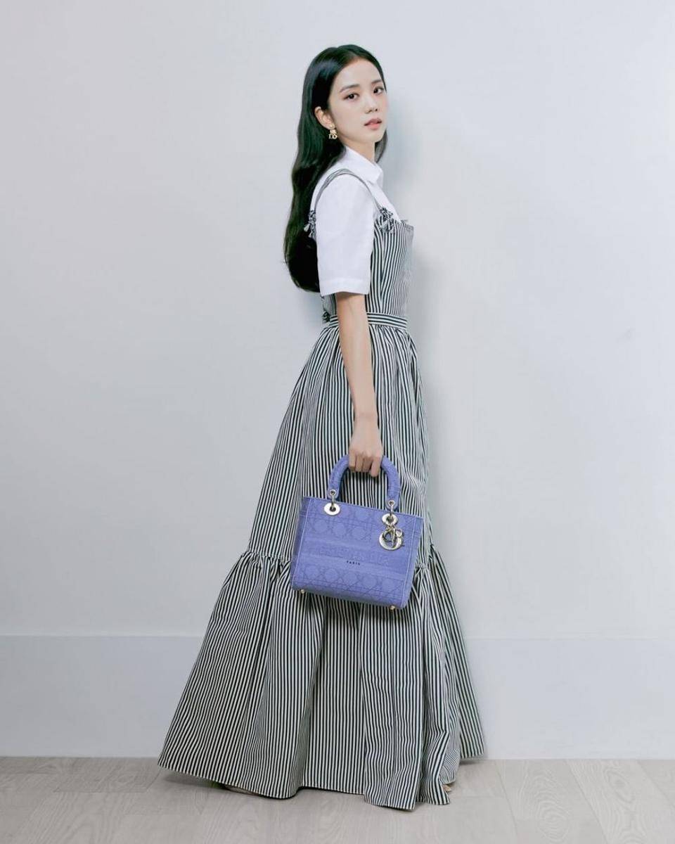 twitter.com/jisoosjpg
