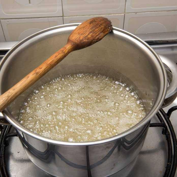 ilustrasi memasak agar-agar (tasteofhome.com)