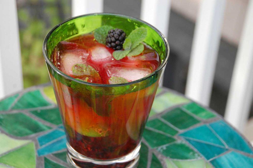 mealsheelsandcocktails.com
