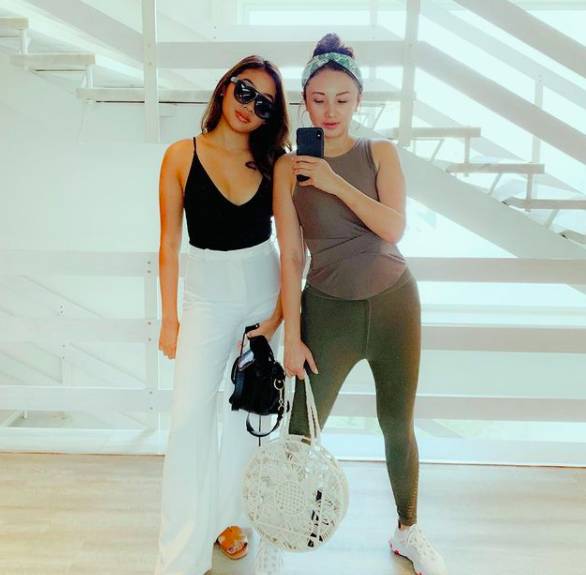 instagram.com/tatacahyani