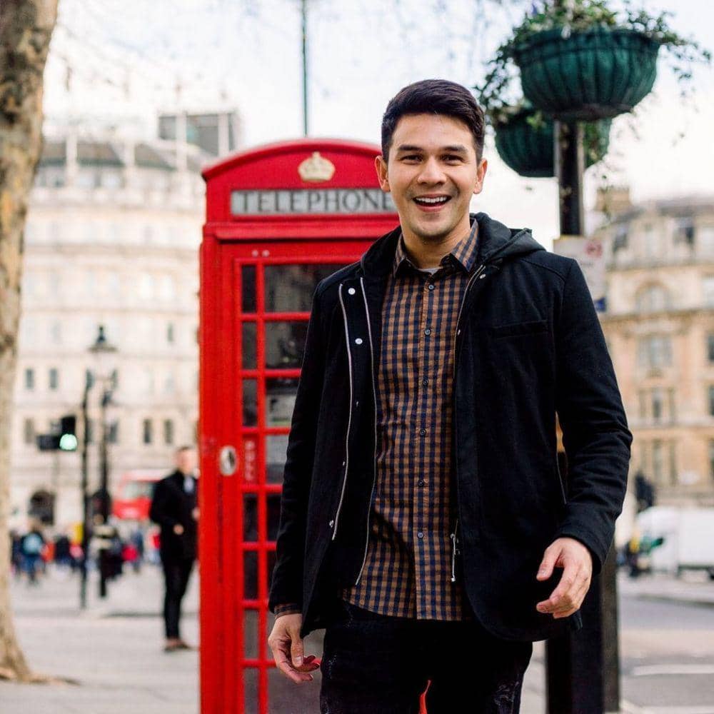 Jonathan Frizzy (instagram.com/ijonkfrizzy)