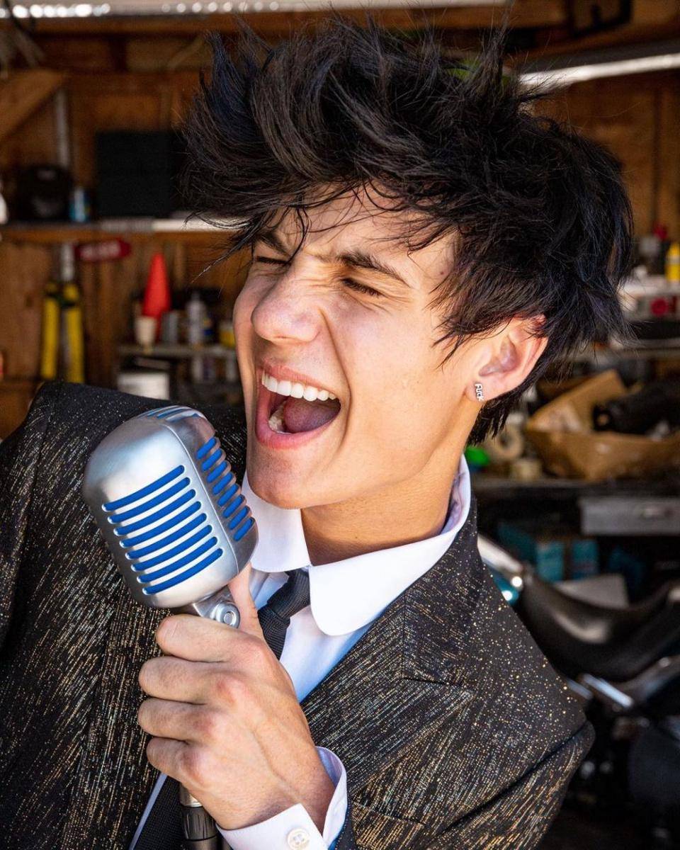 instagram.com/jadenhossler