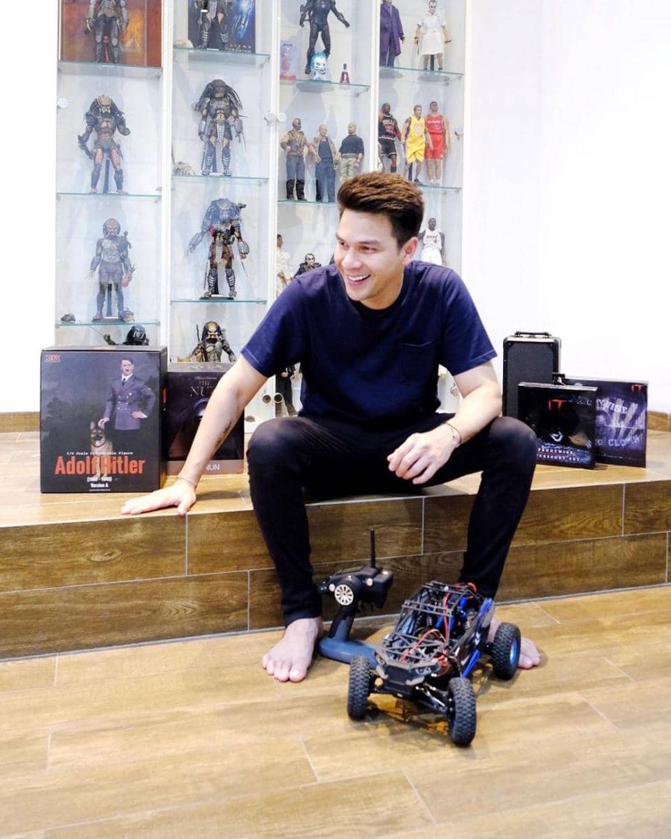 Jonathan Frizzy (instagram.com/ijonkfrizzy)