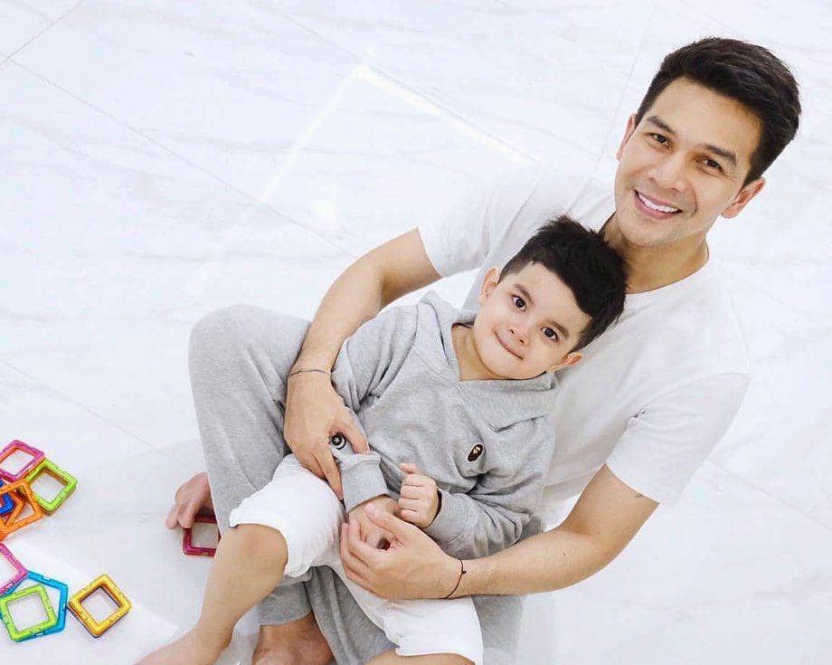 Jonathan Frizzy (instagram.com/ijonkfrizzy)