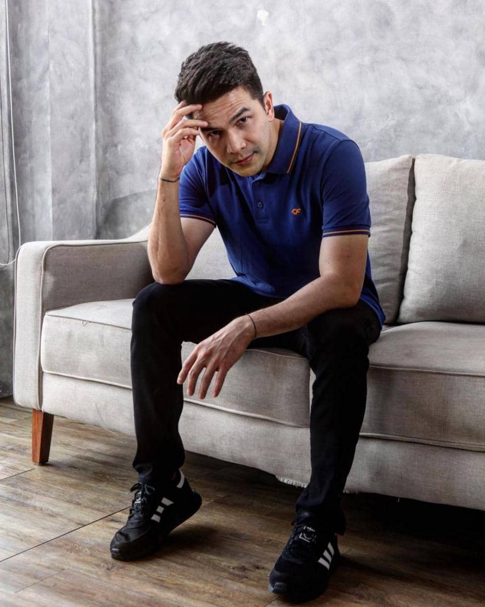 Jonathan Frizzy (instagram.com/ijonkfrizzy)