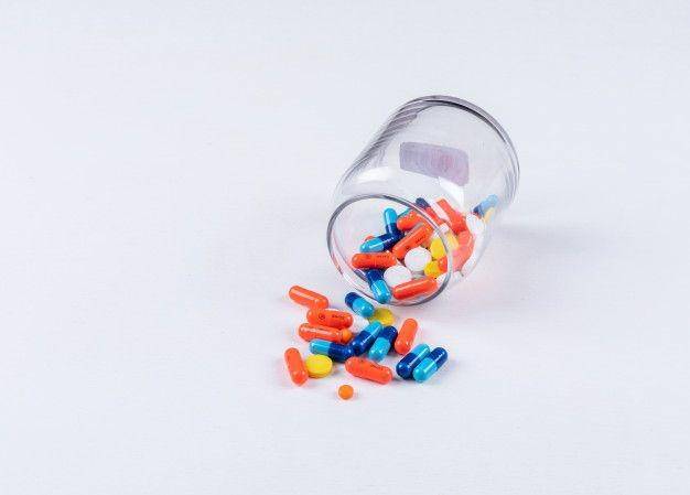 ilustrasi antibiotik (freepik.com/8photo)