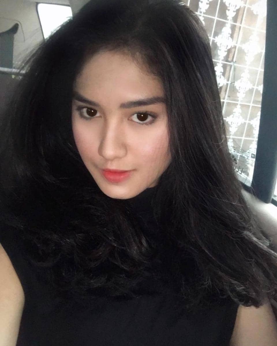 instagram.com/ochi24