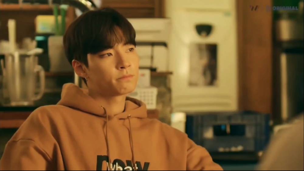 Hwang In Yeop membintangi drama Freshman (dok. vLive TV/Freshman)