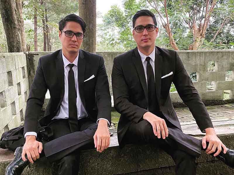 Musuhan di Samudra Cinta, 10 Potret Marcel dan Mischa Chandrawinata