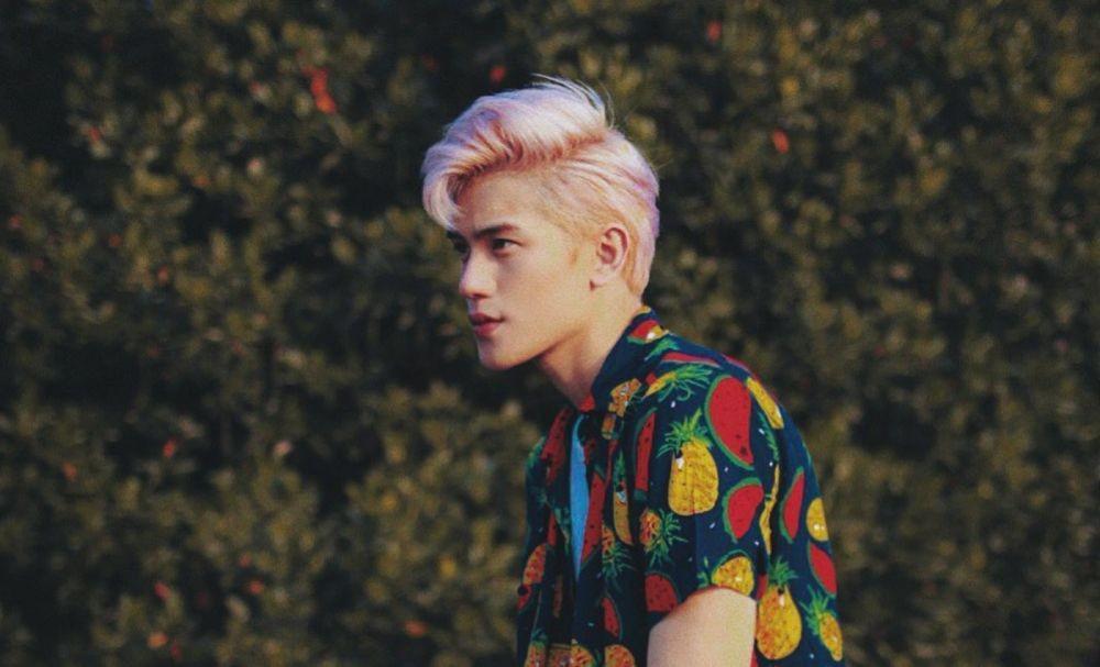 10 Potret Manis Julian Jacob dengan Rambut Warna-warni bak Gulali