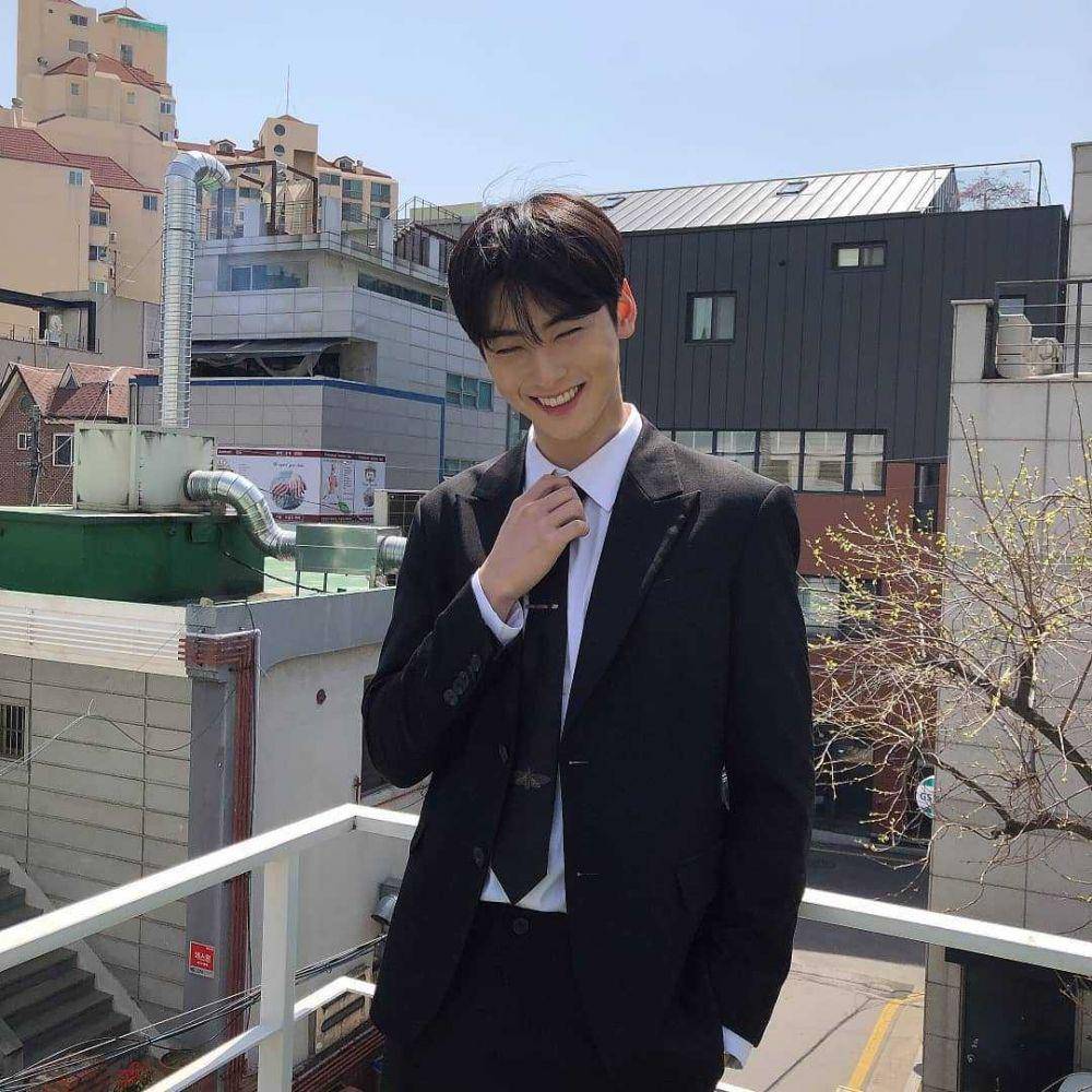 instagram.com/eunwoo.o_c