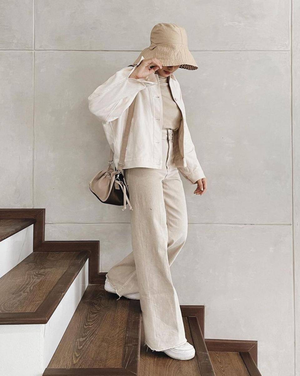 OOTD outer ala Helmi Nursifah. (instagram.com/helminursifah)
