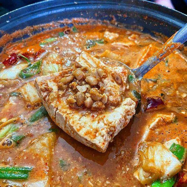 instagram.com/jarong2002