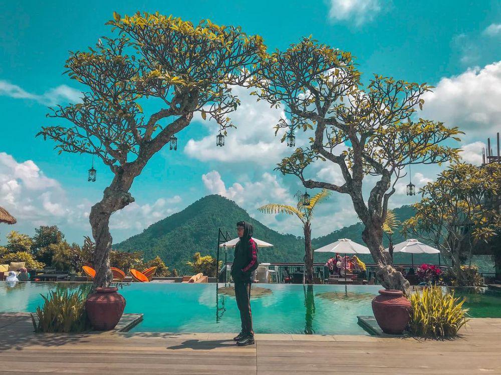 8 Tempat Makan di Sentul Bogor dengan View Alam Super Kece