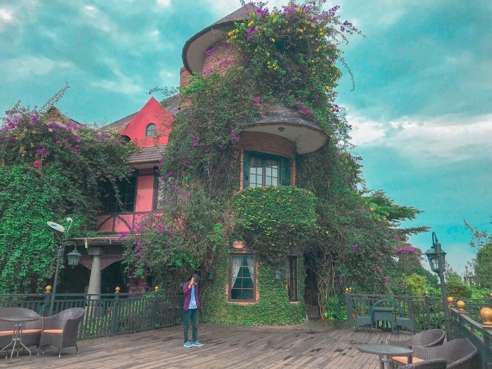 13 Restoran Keluarga di Sentul dengan Pemandangan Menawan