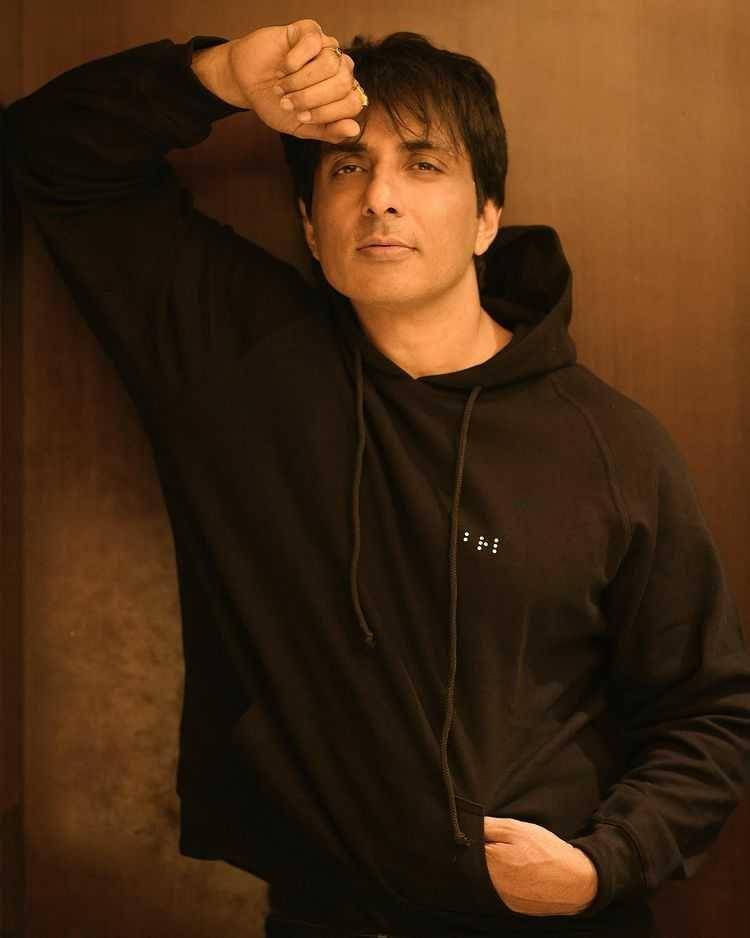 instagram.com/sonu_sood