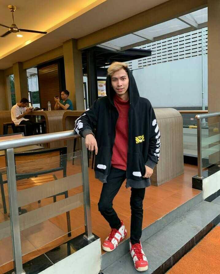 instagram.com/dj_izzky