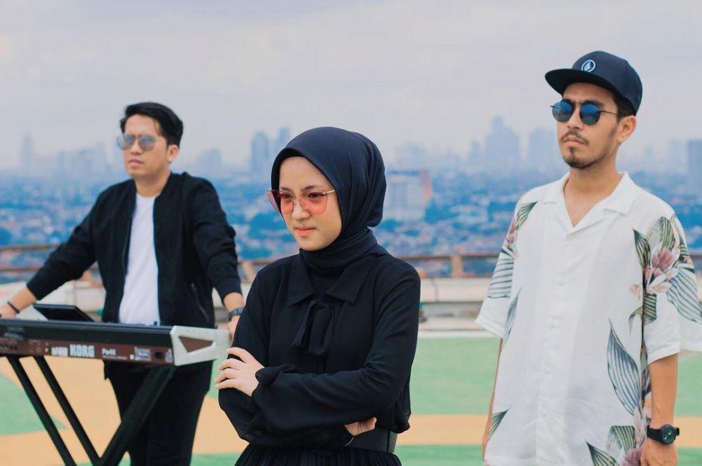 Jadi Sorotan, 9 Potret Nissa Sabyan yang Kembali Eksis Bermusik
