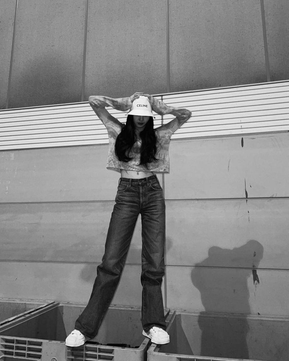 instagram.com/lalalalisa_m