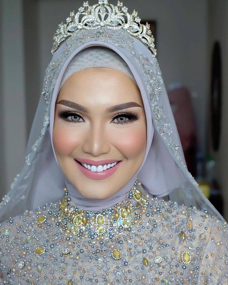 instagram.com/rezaazrumakeup