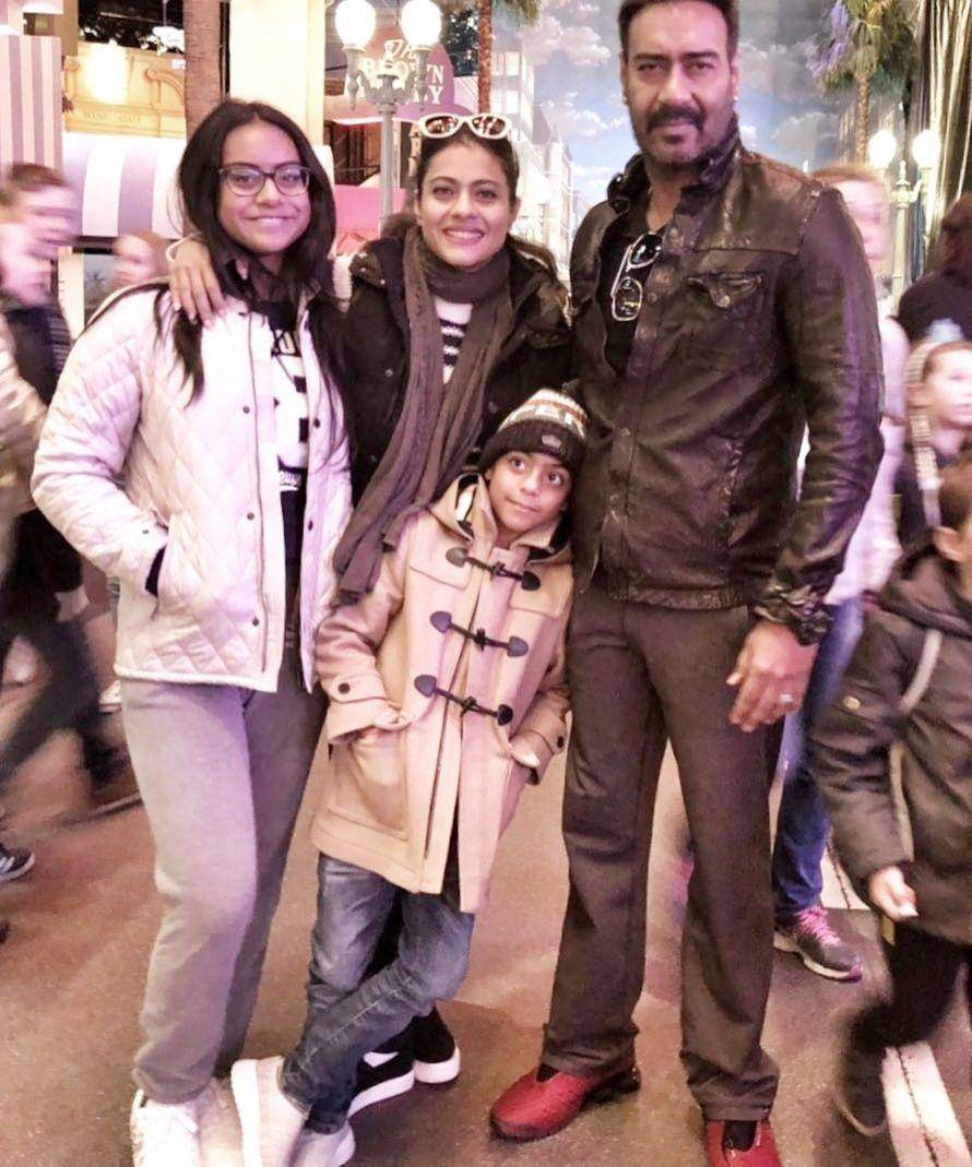 Kajol dan keluarga (instagram.com/kajol)