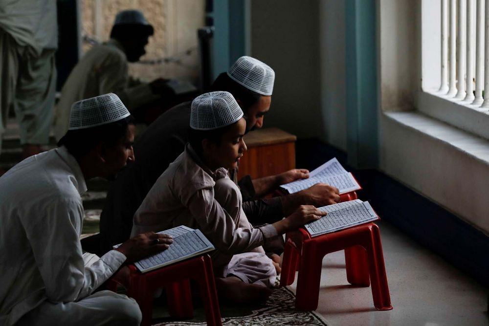 Pengertian Mad Lazim Mutsaqqal Kilmi Beserta Cara Baca dan Contohnya