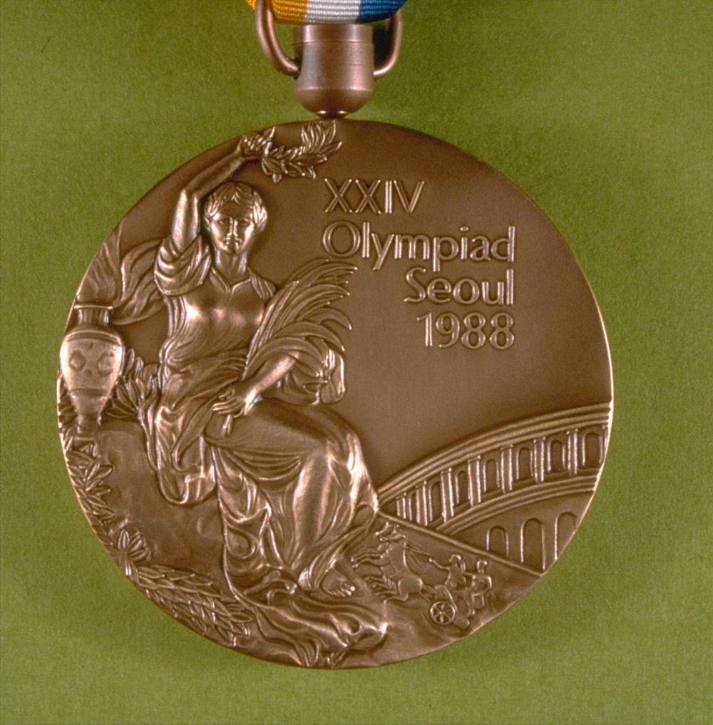 Medali Olimpiade Seoul 1988 (Sumber: olympic.org)