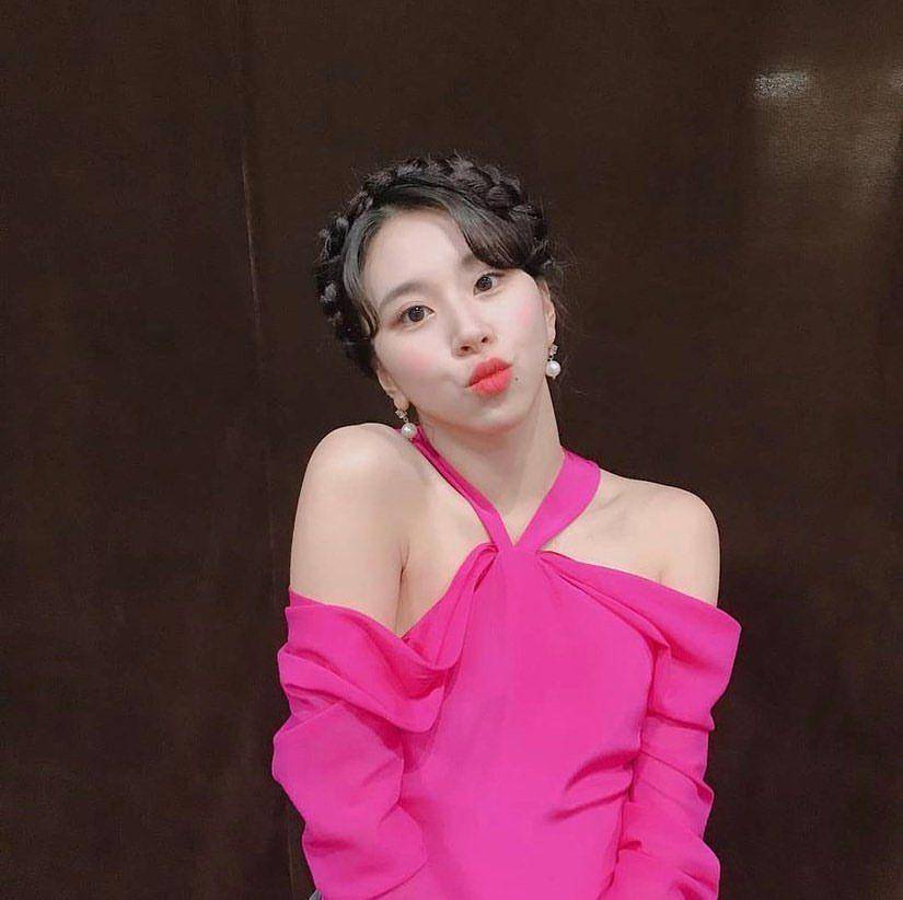 Instagram.com/chaeyoungbby