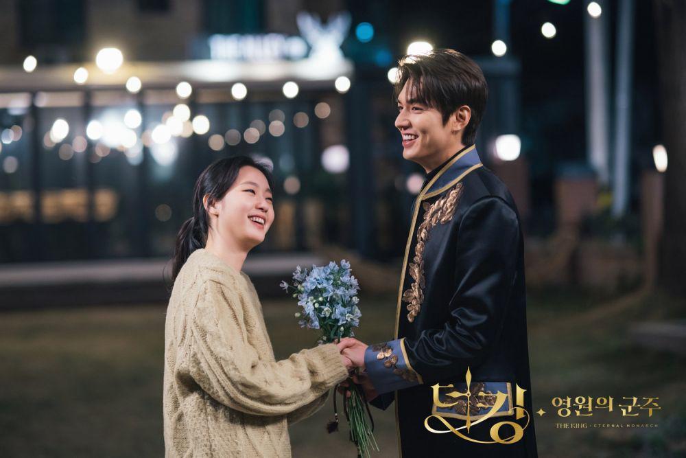 5 KDrama yang Punya Poster Unik, Bikin Penonton Tertarik Buat Nonton!