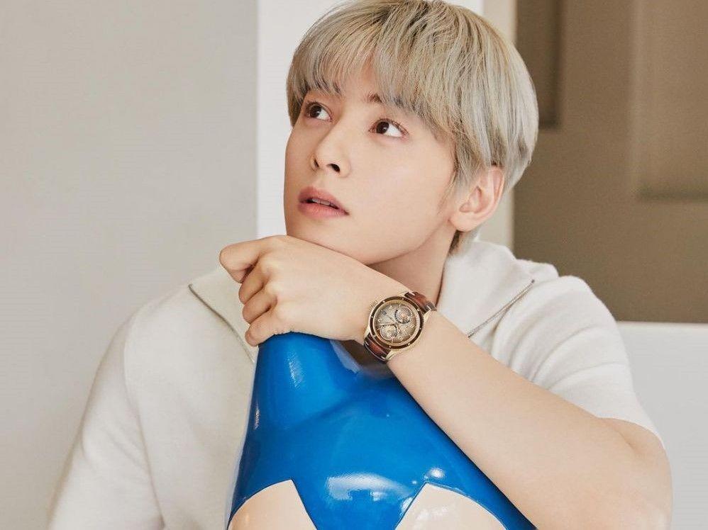 Photoshoot Cha Eun Woo, Alasan Nonton Law School, hingga Member SHAX