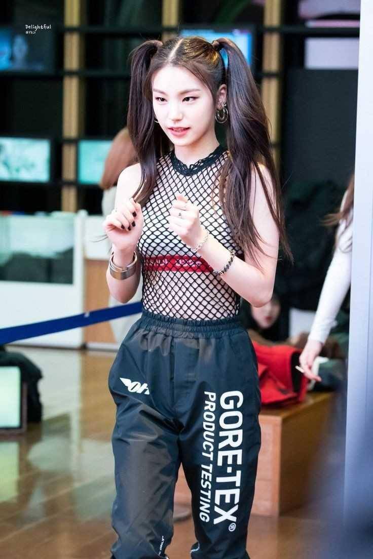 potret Yeji ITZY (twitter.com/midzymoos)