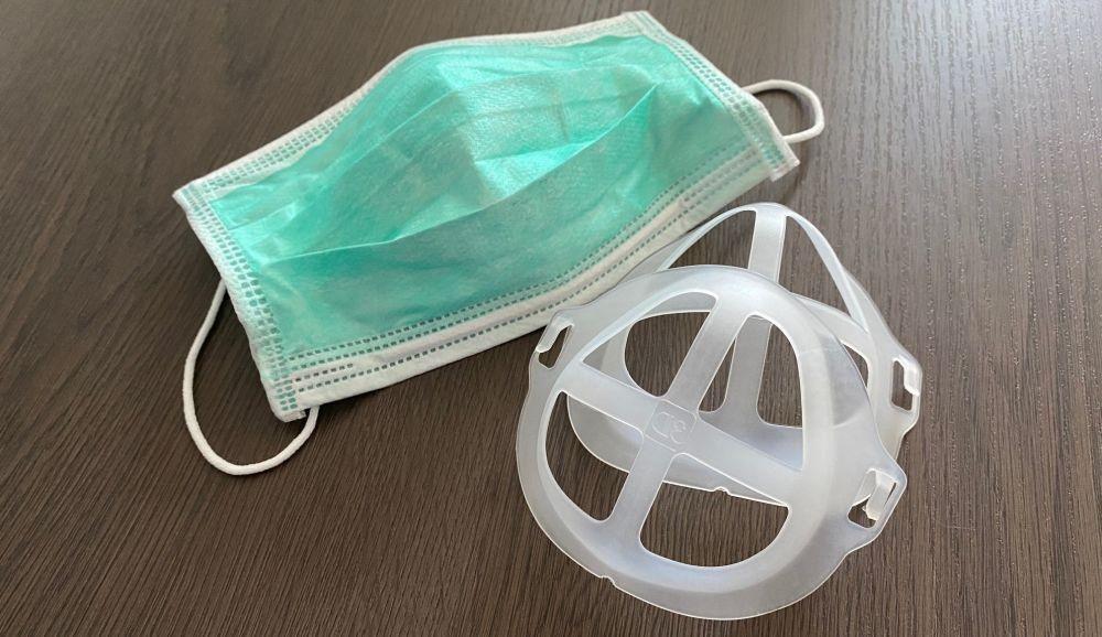 Apakah Aman Memakai Mask Bracket atau Penyangga Masker?