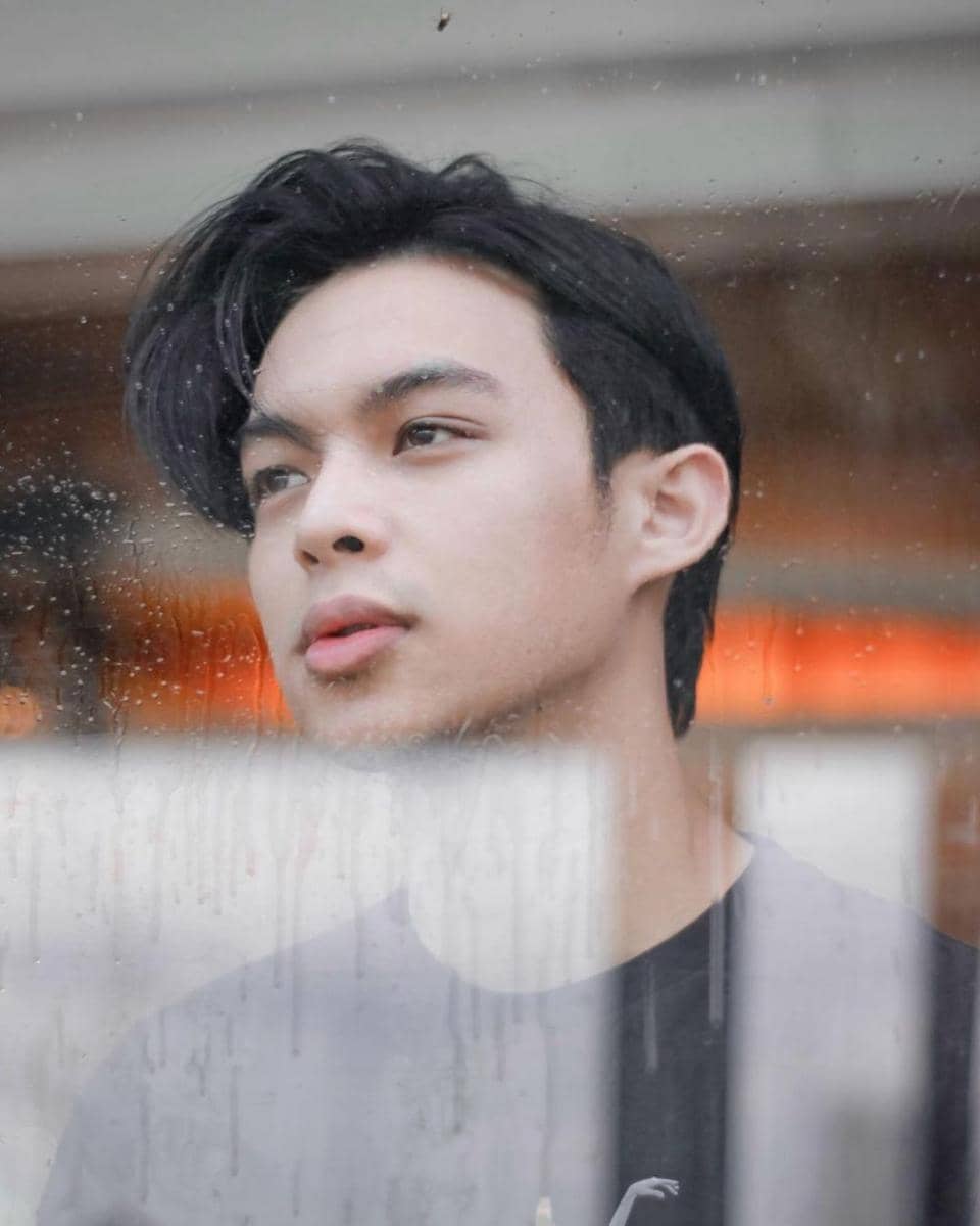 instagram.com/rey_mbayang