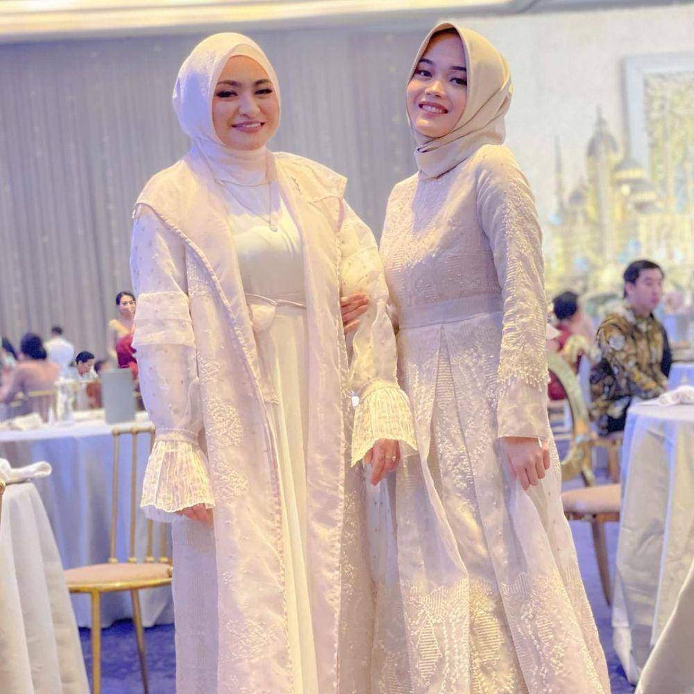 instagram.com/putridelinaa