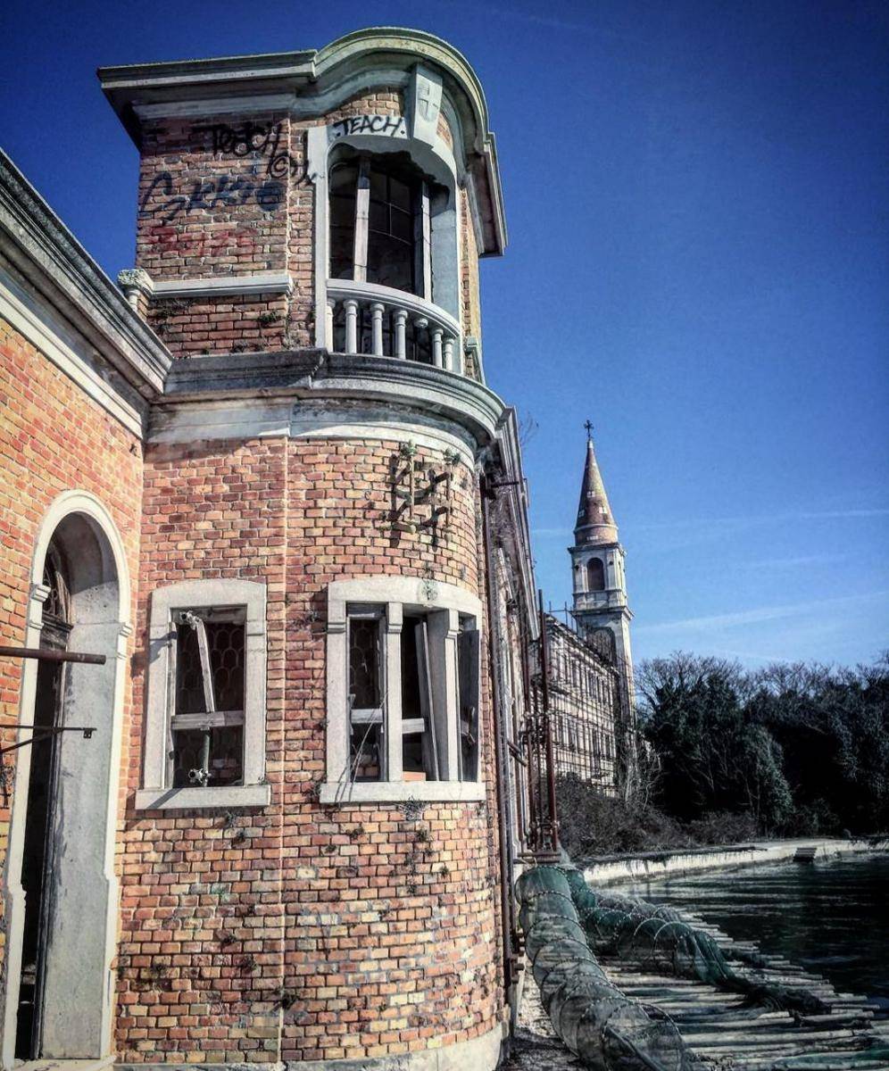 Instagram.com/country_urbex