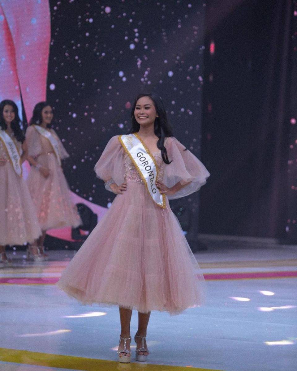 Sarah Tumiwa teman dekat Mario Lawalata. (instagram.com/sarahtumiwa)