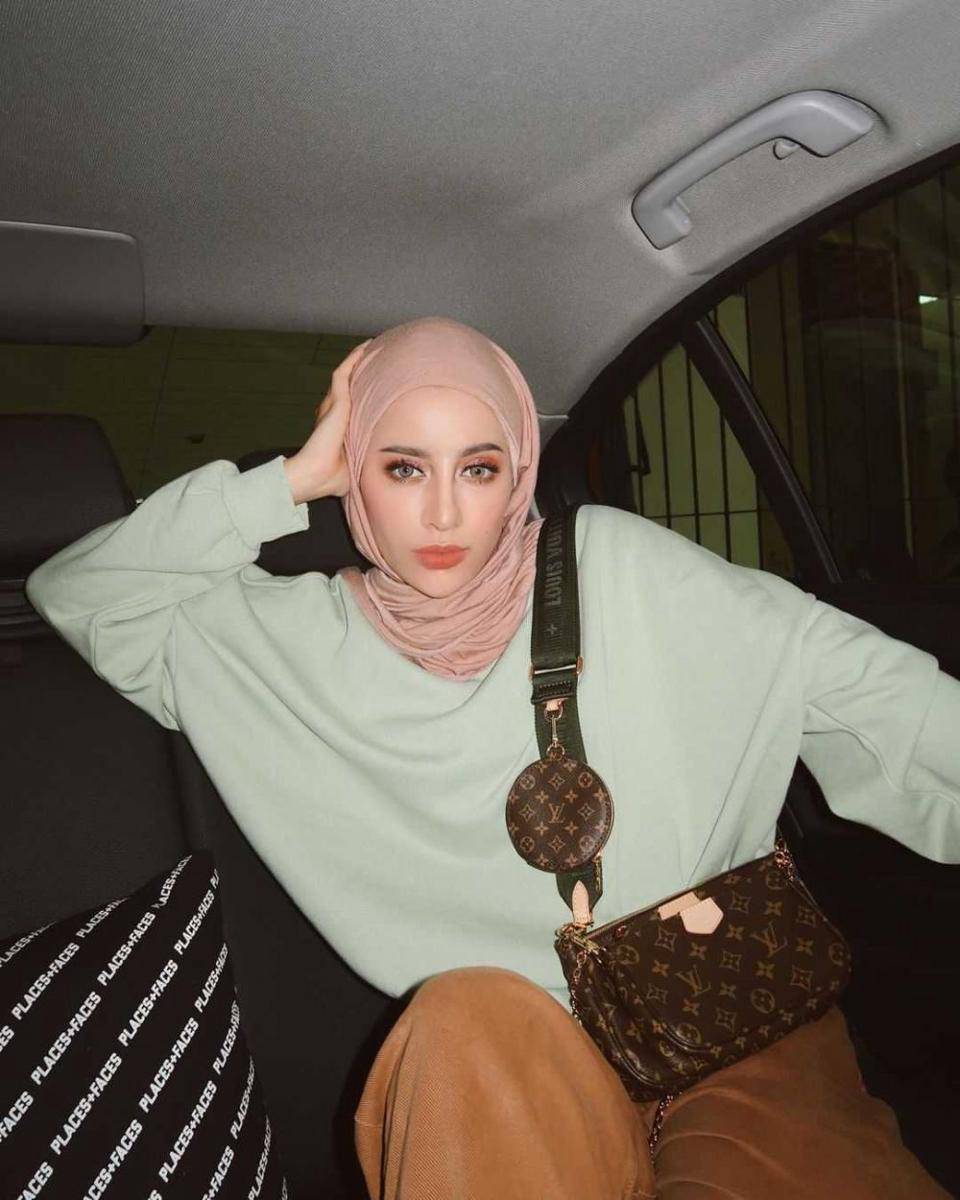 instagram/aghniapunjabi