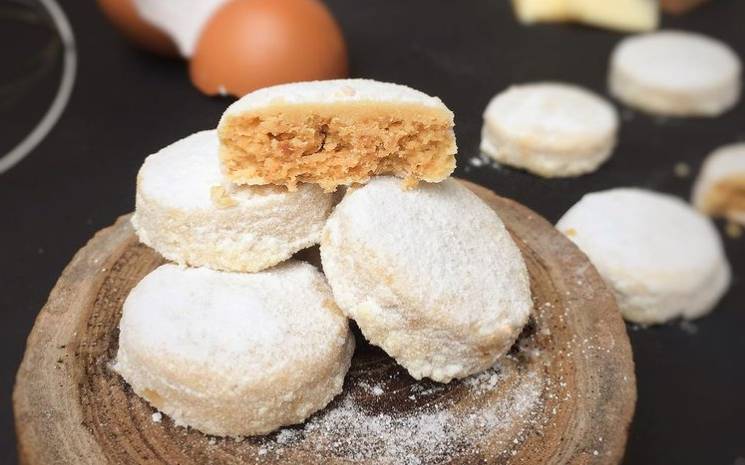 Kue putri salju (instagram.com/sneackyday)