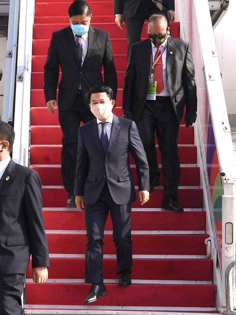 Menteri Luar Negeri Laos Saleumxay Kommasith tiba di Indonesia untuk mengikuti ASEAN Leaders' Meeting 2021 (Biro Pers, Media, dan Informasi Sekretariat Presiden)