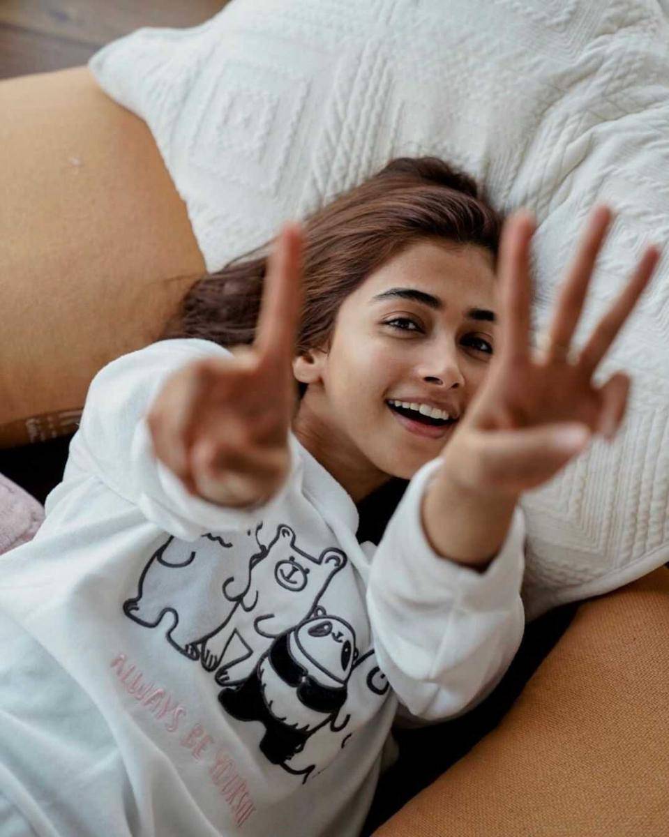 instagram.com/hegdepooja