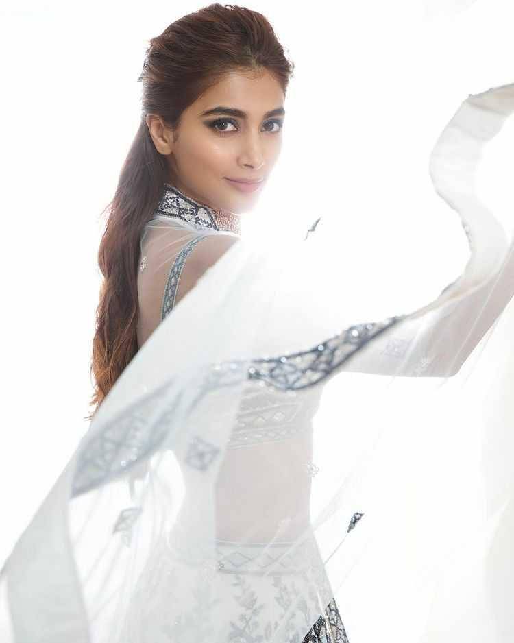 instagram.com/hegdepooja