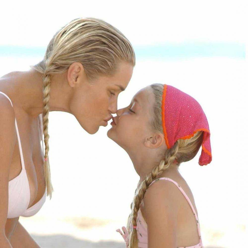 instagram.com/yolanda.hadid