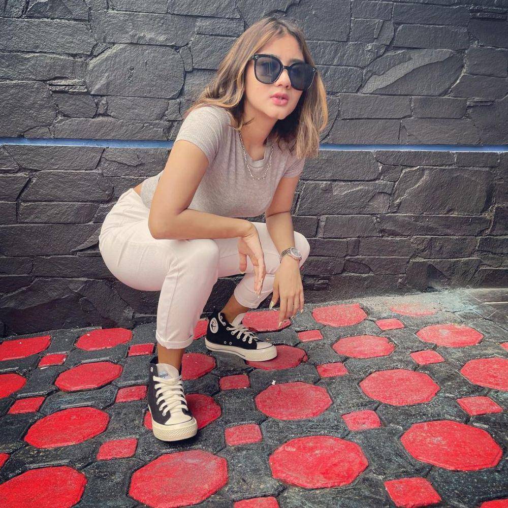 Pedangdut Ghea Youbi kerap tampil menantang (Instagram.com/gheayoubi)