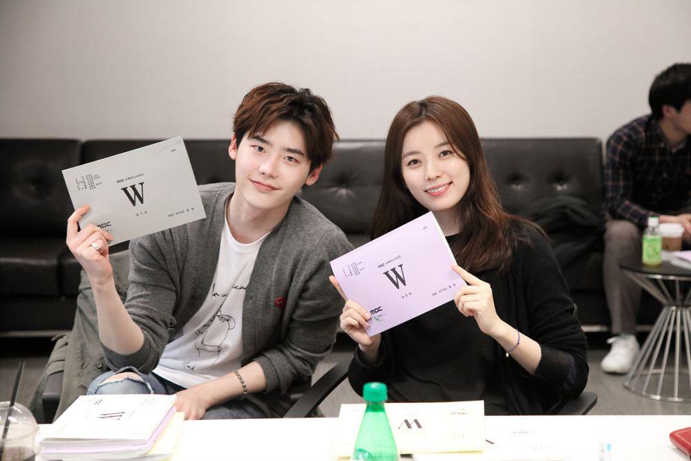5 KDrama yang Behind the Scenes-nya Punya Tingkat Keuwuan Maksimal!