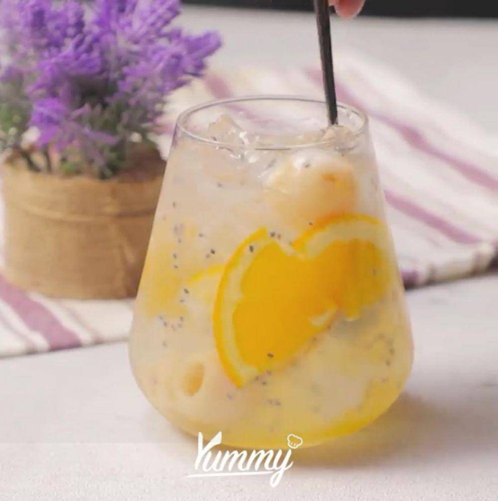 Es kelapa muda leci (yummy.co.id)
