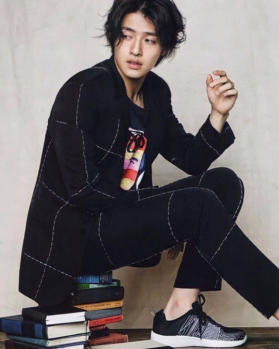 instagram.com/__kanghaneul