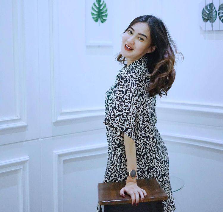 Instagram.com/nellakharisma/
