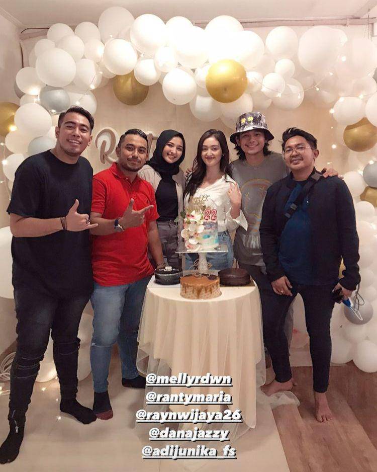 Kejutan ulang tahun Ranty Maria. (instagram.com/raynwijaya26)