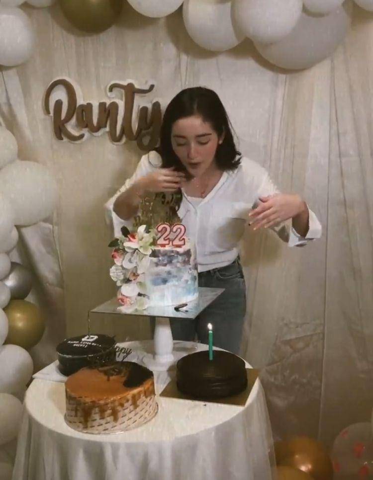 Kejutan ulang tahun Ranty Maria. (instagram.com/hanahaho)