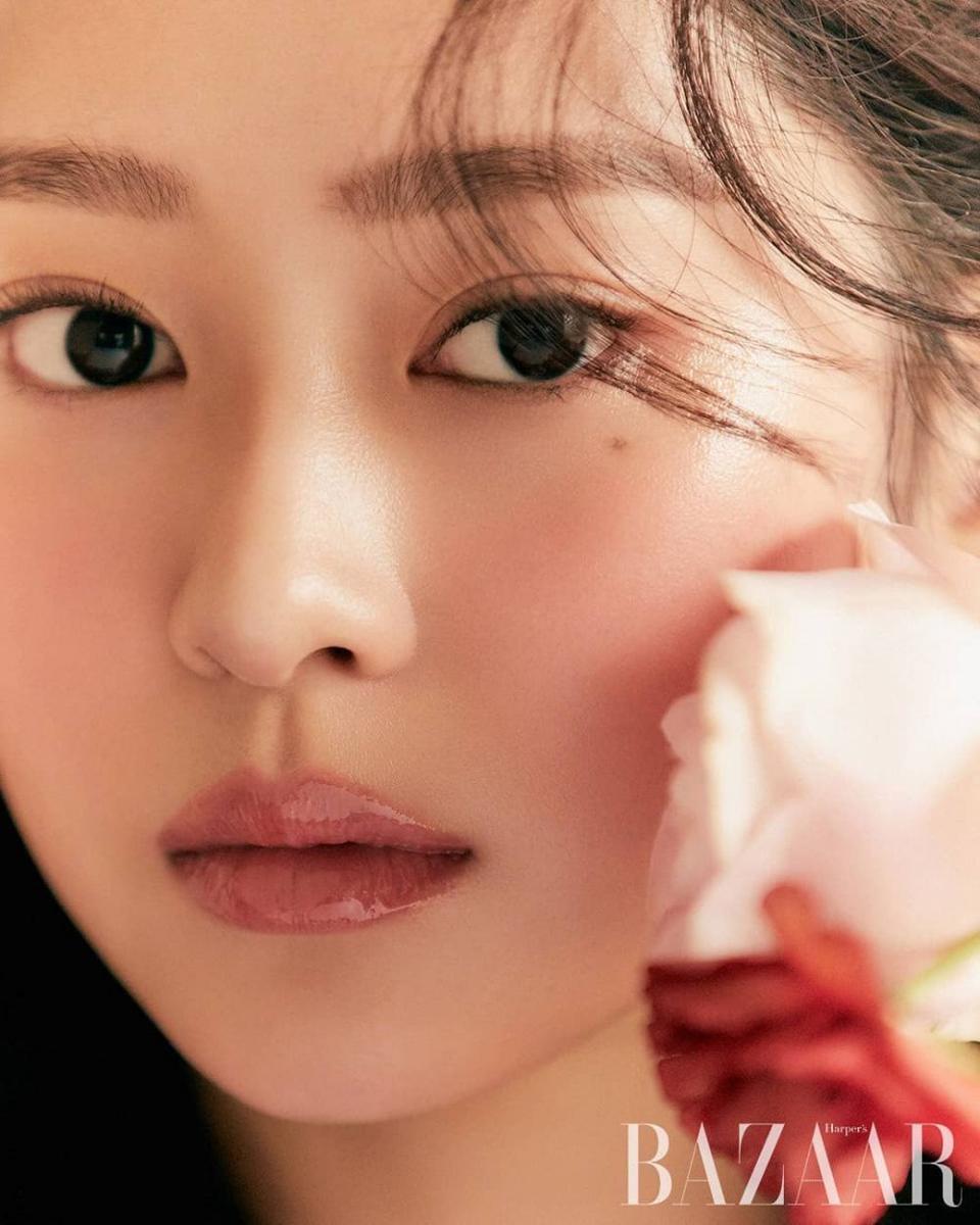 instagram.com/harpersbazaarkorea